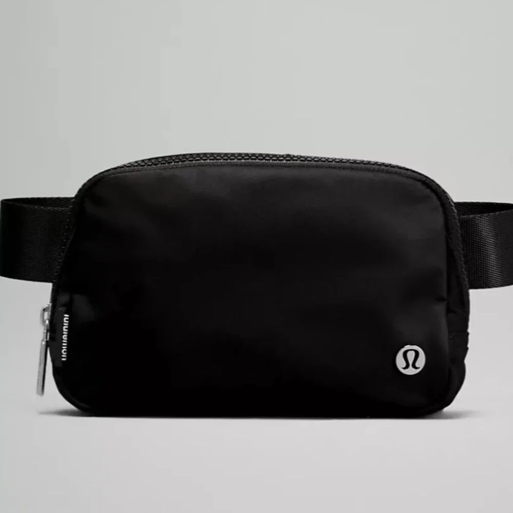 Lululemon Everywhere Belt Bag 1L in Black - Picture 7 of 7